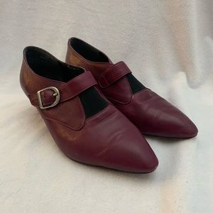 Vintage Capezio Leather Buckle Front Pumps